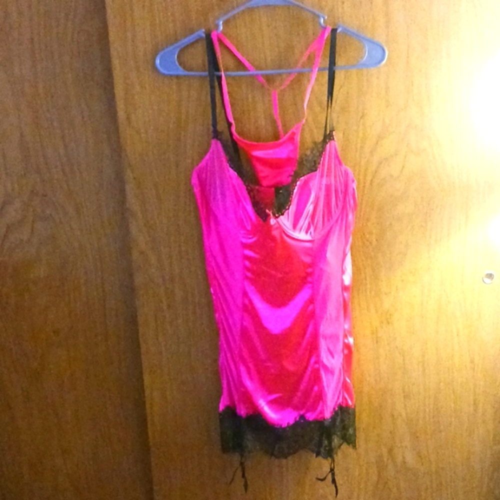 DREAMGIRL GARTER BELT BABYDOLL NWT, 1X/2X,PINK, W/PANTIES, VALENTINES DAY